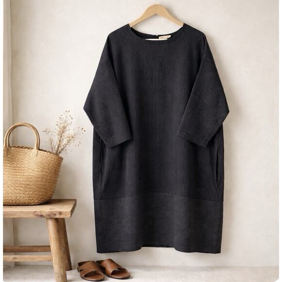 Eileen Fisher Tops - Eileen Fisher Sz M Blk Pinstripe Dbl pkt Bottom Horizontal pinstripe Lagen Look